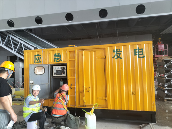 舞阳怎样判断空气滤清器是否需要更换？
